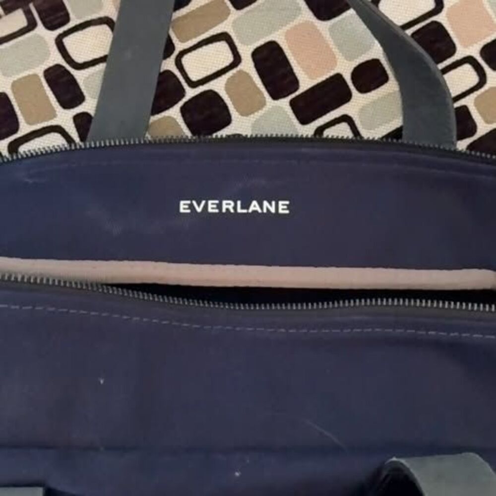 Everlane Duffel 
Bag
